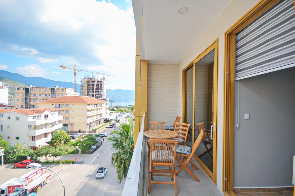 Sea Breeze Lux Apartments Budva Exterior foto