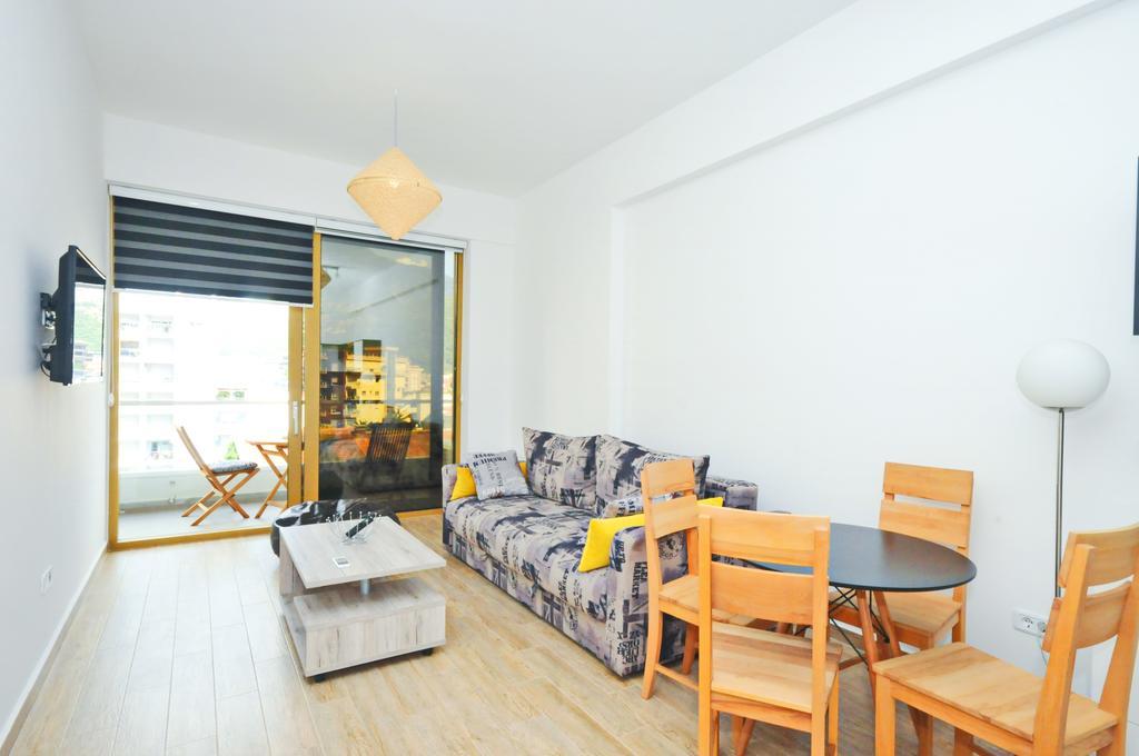 Sea Breeze Lux Apartments Budva Exterior foto