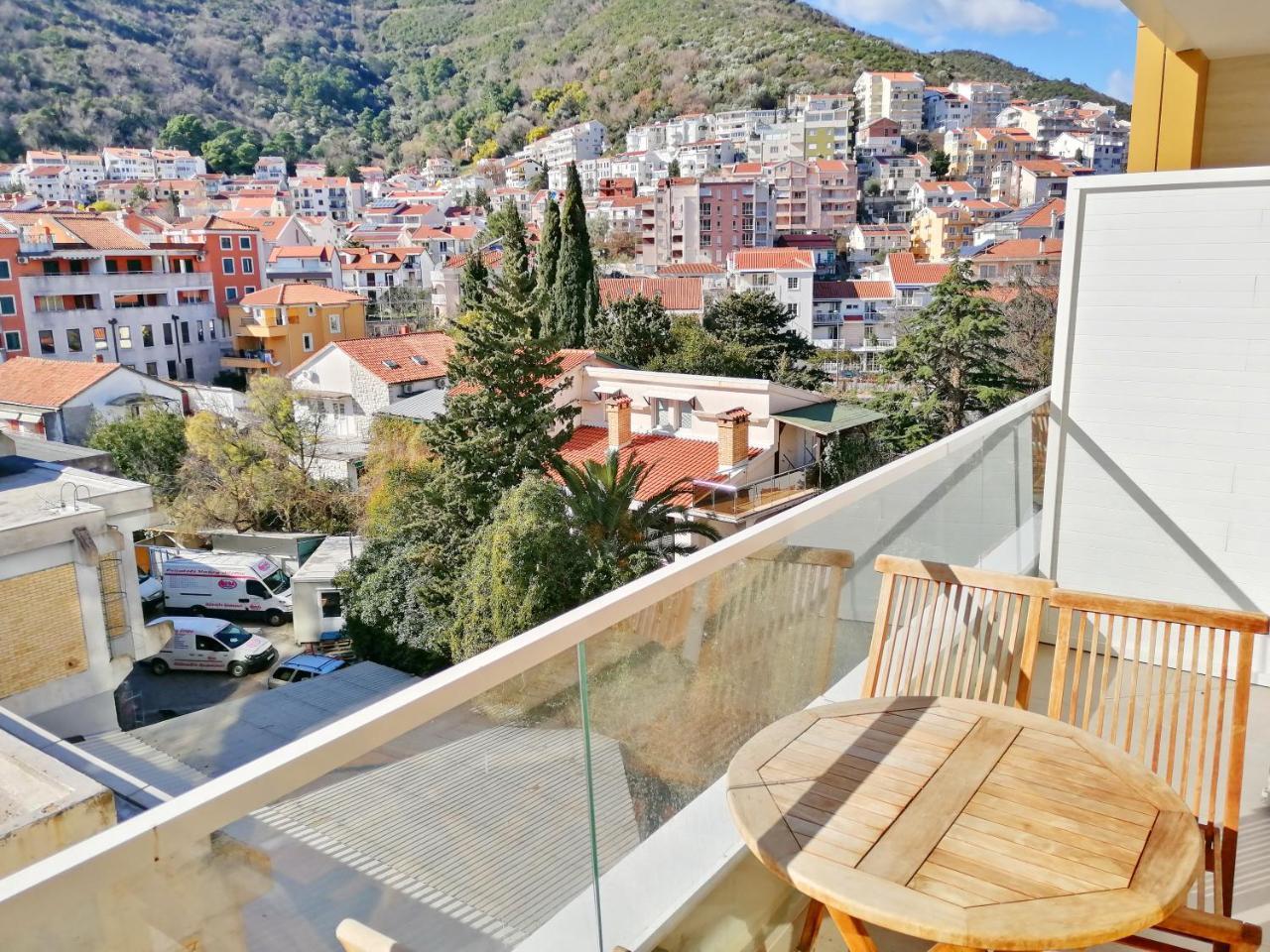 Sea Breeze Lux Apartments Budva Exterior foto