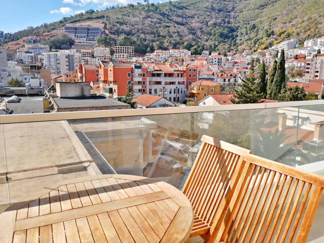 Sea Breeze Lux Apartments Budva Exterior foto